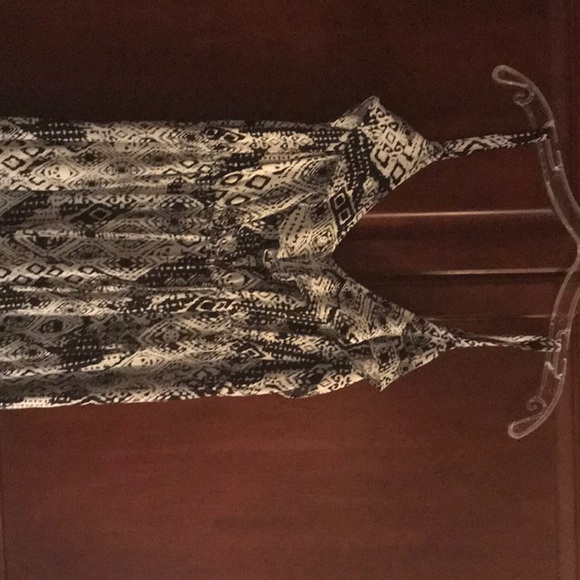 Torrid dress size 1 black and white - Picture 1 of 2